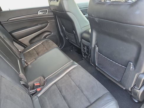 Used 2020 Jeep Grand Cherokee Altitude AWD/4WD image 11