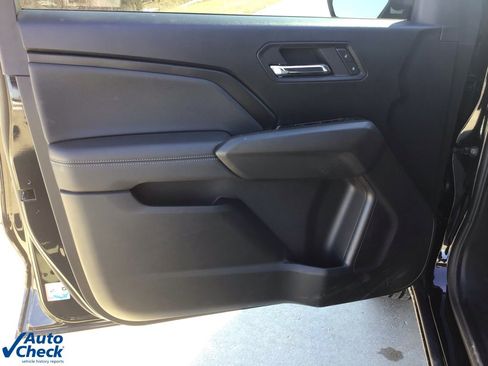 Used 2025 Chevrolet Colorado LT w/ Advanced Trailering Package image 23