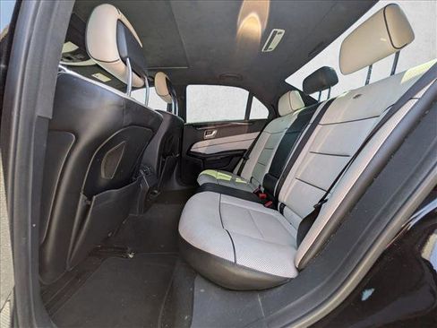 Used 2013 Mercedes-Benz E 550 4MATIC Sedan image 16