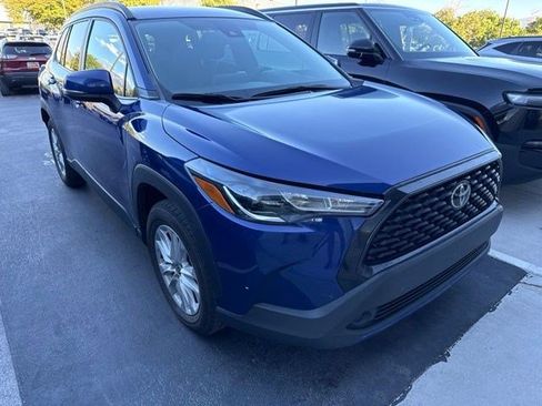 Used 2022 Toyota Corolla Cross LE AWD/4WD image 2