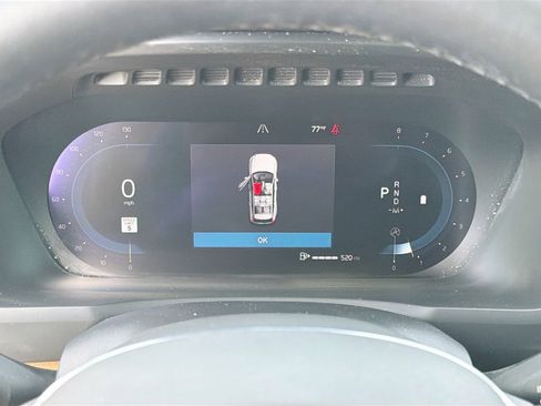 Used 2023 Volvo XC90 B6 Plus image 39