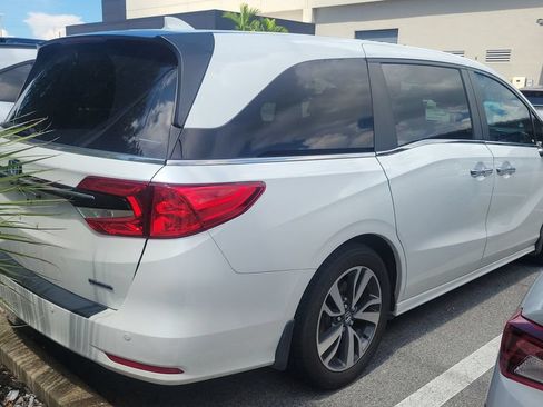 Used 2022 Honda Odyssey Touring image 3