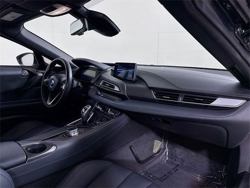 Used 2019 BMW i8 Roadster image 27