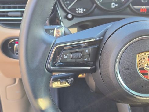 Used 2025 Porsche Macan image 26