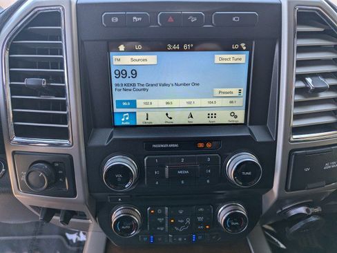 Used 2017 Ford F250 King Ranch w/ FX4 Off-Road Package AWD/4WD image 19