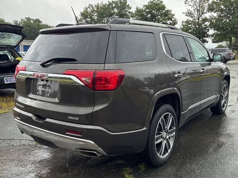 Used 2019 GMC Acadia Denali w/ Technology Package AWD/4WD image 3