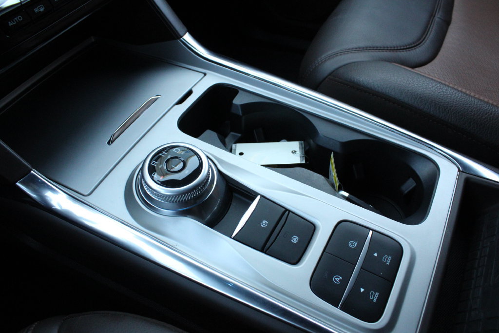 Used 2022 Ford Explorer King Ranch w/ Premium Technology Package RWD image 18