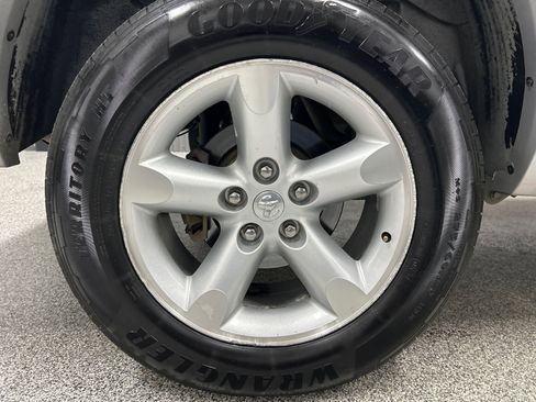 Used 2018 RAM 1500 Laramie w/ Convenience Group image 7