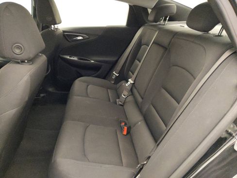 Used 2025 Chevrolet Malibu LT FWD image 18