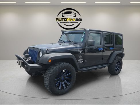 Used 2015 Jeep Wrangler Unlimited Sport w/ Quick Order Package 24S AWD/4WD image 3