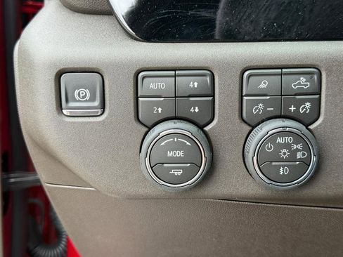 Used 2026 Chevrolet Silverado 2500 LTZ w/ LTZ Plus Package image 23