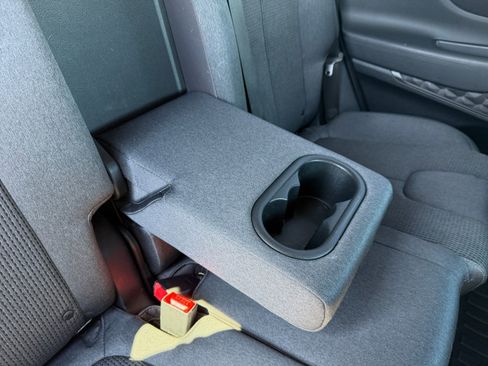 Used 2019 Hyundai Santa Fe SEL image 16