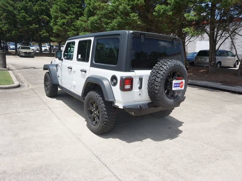 Used 2022 Jeep Wrangler Unlimited Sport AWD/4WD image 19