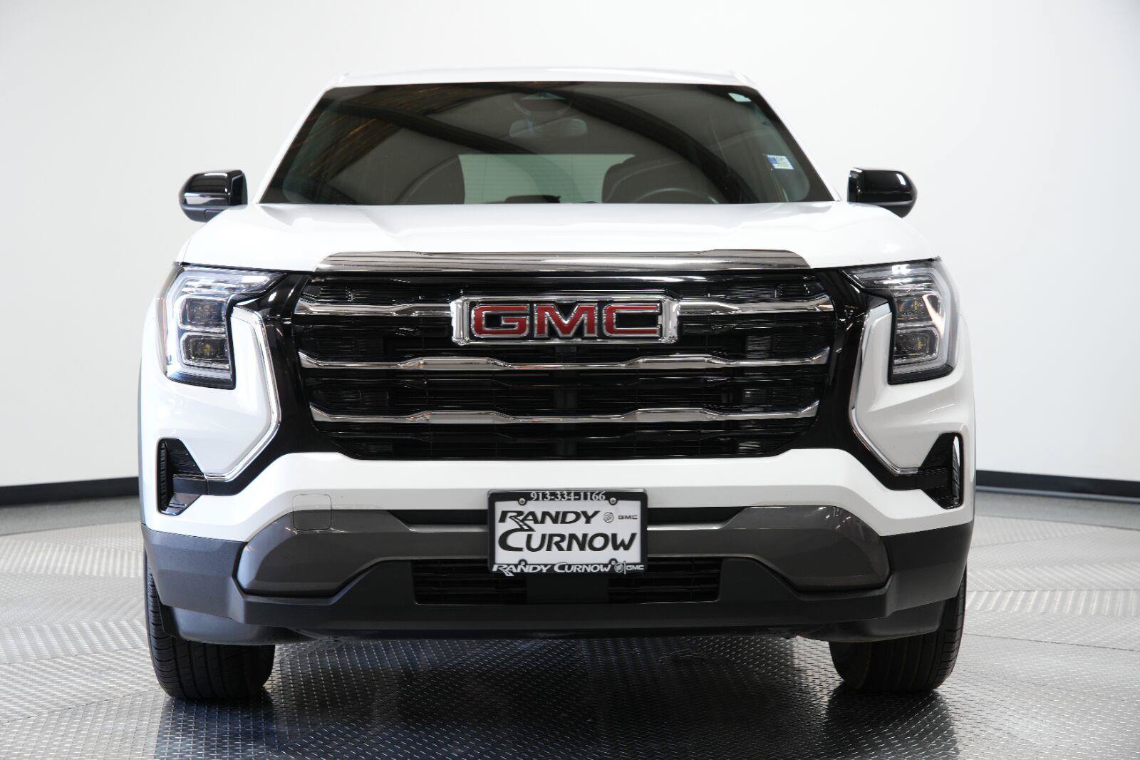 Used 2026 GMC Terrain Elevation FWD image 2