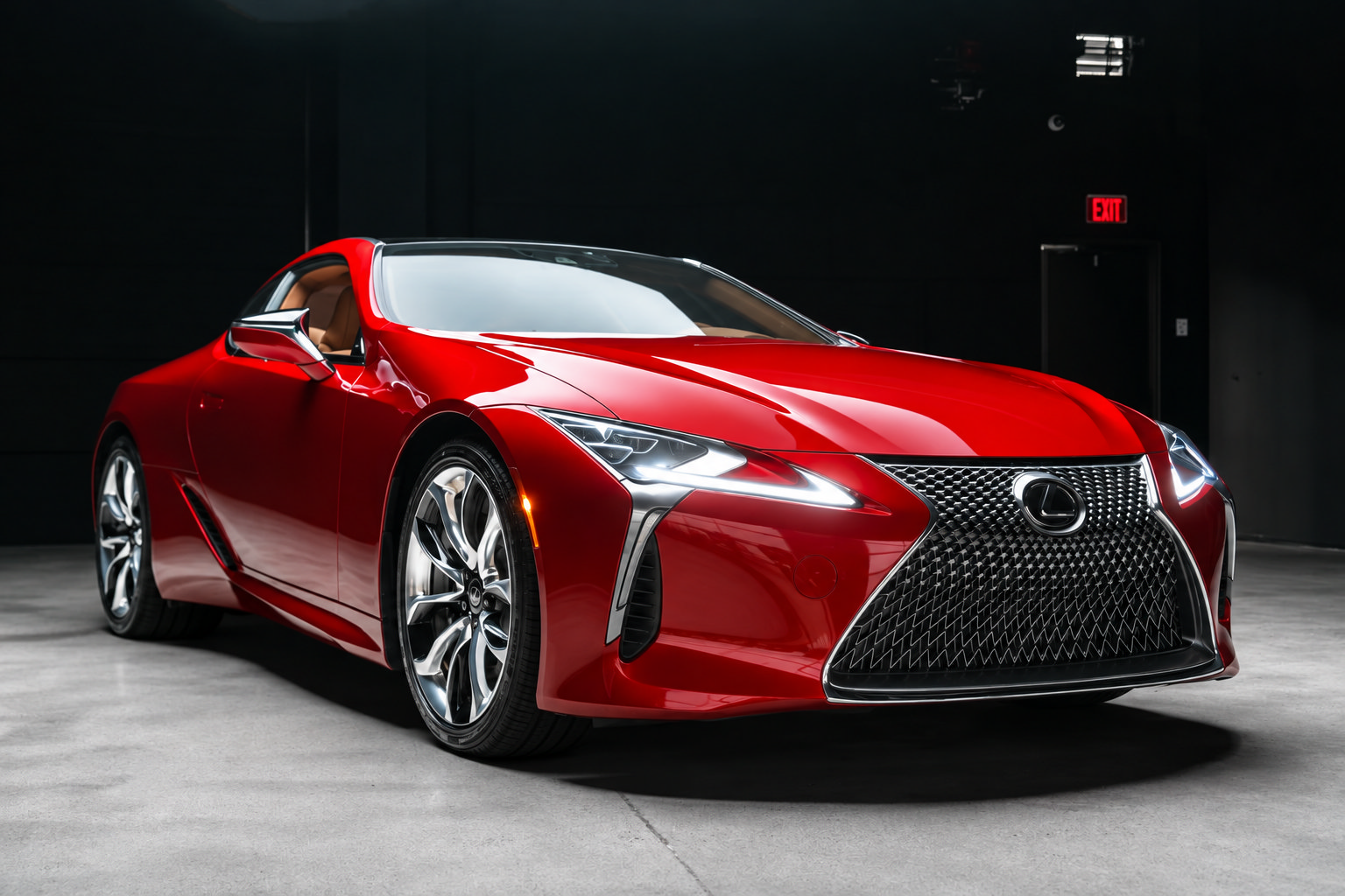 Used 2018 Lexus LC 500 Coupe w/ Sport Package RWD image 4