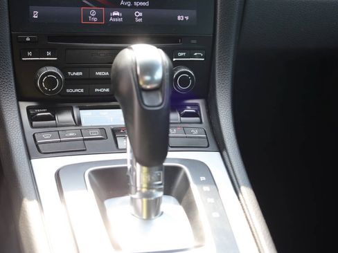 Used 2019 Porsche 718 Cayman RWD image 18
