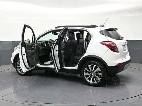 Used 2022 Buick Encore Preferred AWD/4WD image 35