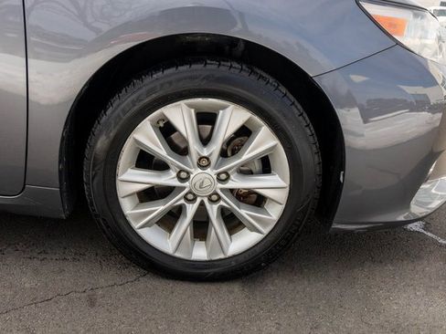 Used 2013 Lexus ES 300h image 30