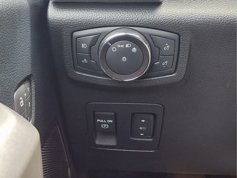 Used 2019 Ford F150 Lariat w/ Trailer Tow Package AWD/4WD image 13