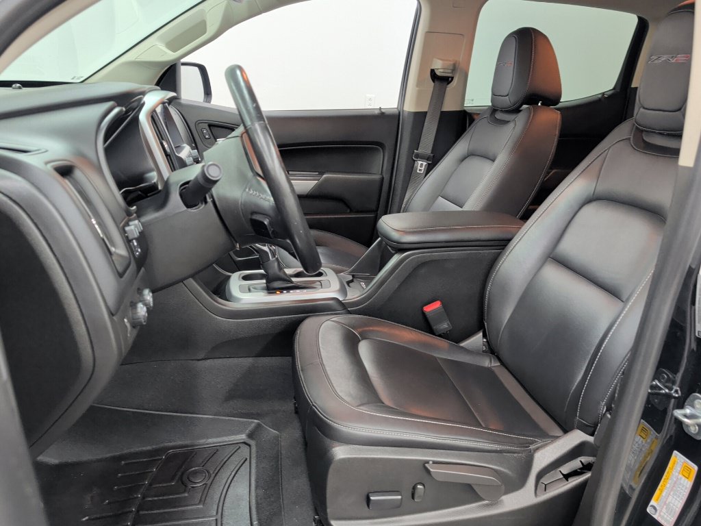 Used 2022 Chevrolet Colorado ZR2 w/ ZR2 Midnight Special Edition AWD/4WD image 9