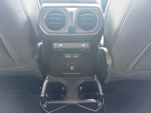 Used 2020 Jeep Gladiator Overland AWD/4WD image 21