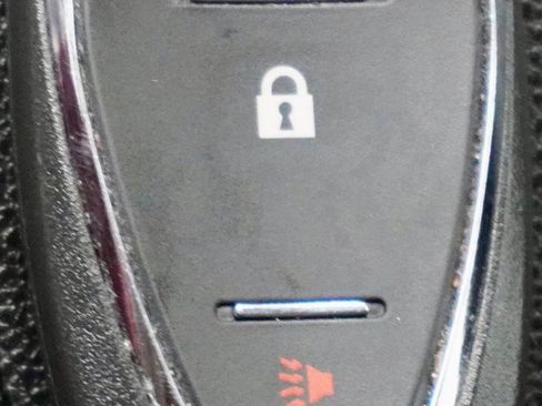 Used 2019 Chevrolet Traverse LT image 20