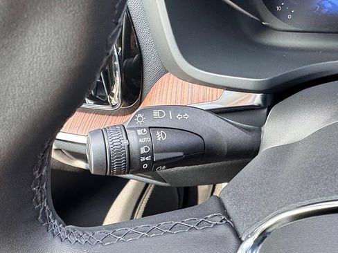 Certified 2024 Volvo S60 T8 Plus AWD/4WD image 19