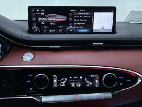 Used 2022 Genesis GV70 3.5T image 25