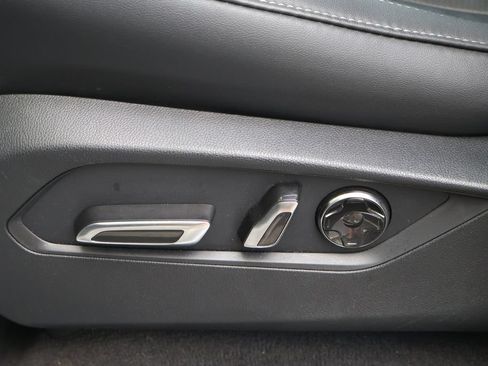 Used 2025 Acura MDX FWD w/ Technology Package image 39