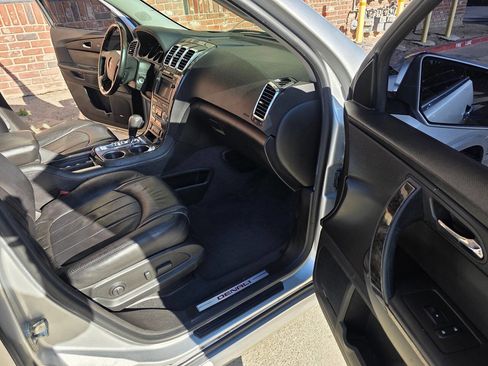 Used 2012 GMC Acadia Denali image 11