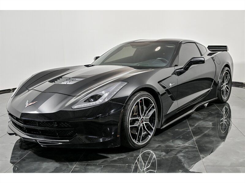 Used 2016 Chevrolet Corvette Stingray Coupe w/ 2LT Preferred Equipment Group RWD image 5