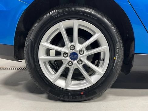Used 2015 Ford Focus SE w/ SE Cold Weather Package FWD image 36