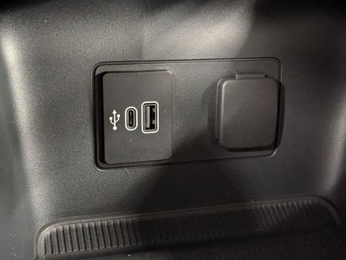 New 2026 Ford Explorer Active w/ Active Comfort Package image 25