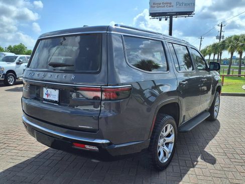 Used 2022 Jeep Wagoneer Series II w/ Convenience Group I AWD/4WD image 5