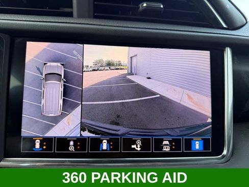 Used 2021 GMC Yukon Denali AWD/4WD image 17