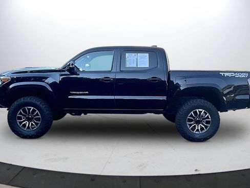 Used 2020 Toyota Tacoma TRD Sport AWD/4WD image 5