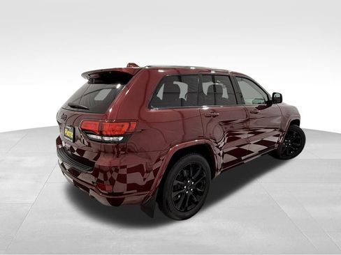 Used 2018 Jeep Grand Cherokee Altitude image 7