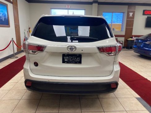 Used 2016 Toyota Highlander Limited Platinum image 6