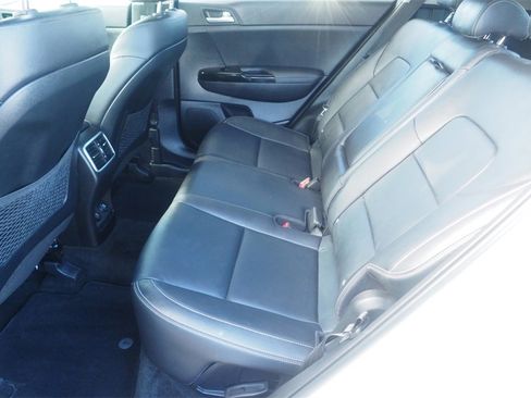 Used 2019 Kia Sportage EX image 16