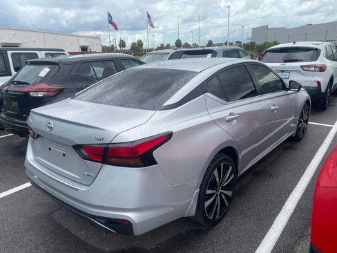 Used 2022 Nissan Altima 2.5 SR AWD/4WD image 3