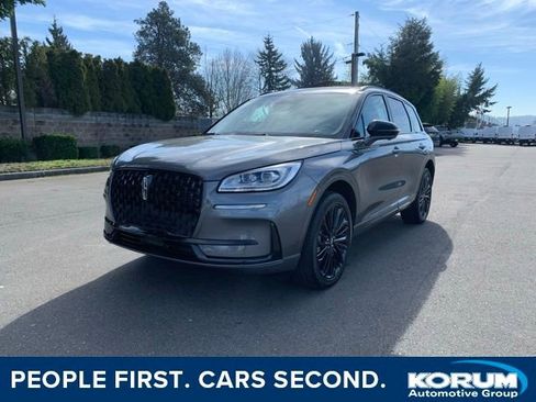 New 2025 Lincoln Corsair Reserve w/ Equipment Group 202A image 1