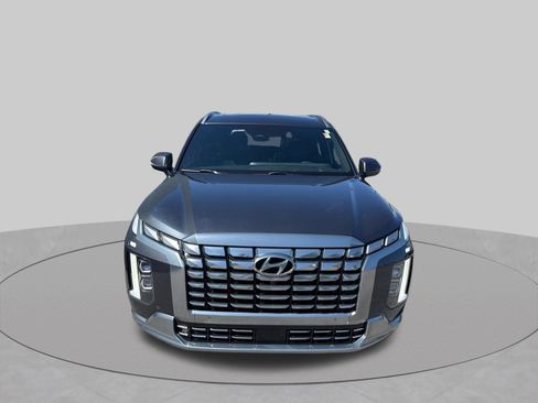 Used 2024 Hyundai Palisade Calligraphy FWD image 2