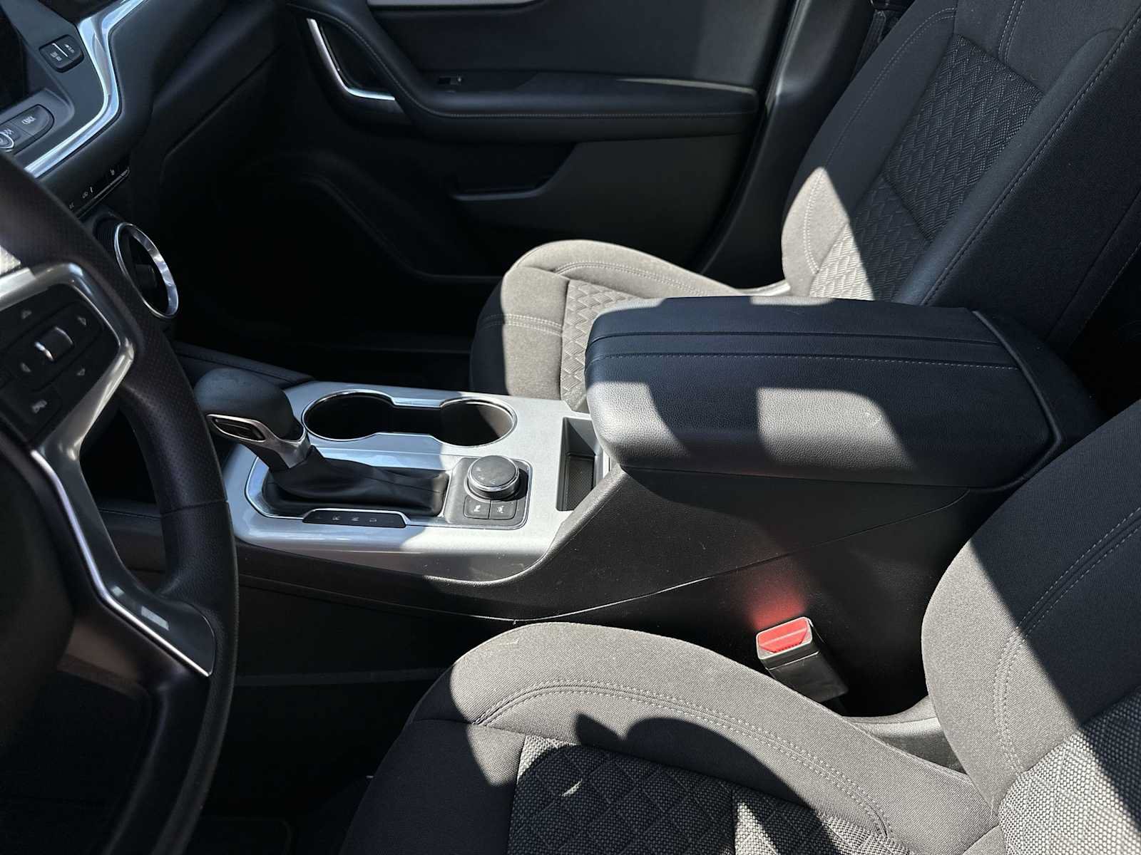 Used 2022 Chevrolet Blazer LT FWD image 24