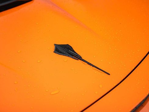 Used 2024 Chevrolet Corvette Stingray Preferred Conv w/ 2LT RWD image 17