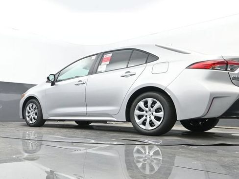 Used 2026 Toyota Corolla LE FWD image 23
