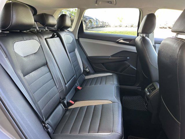 Used 2022 Volkswagen Taos SEL AWD/4WD image 13