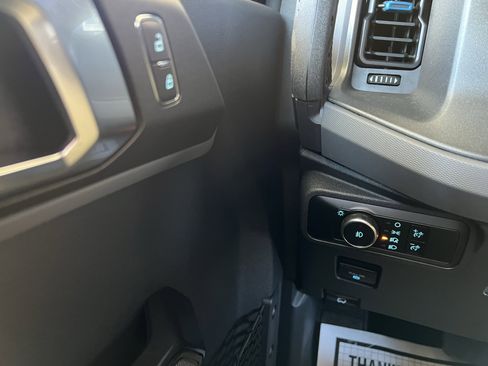 Used 2024 Ford Bronco Black Diamond image 40