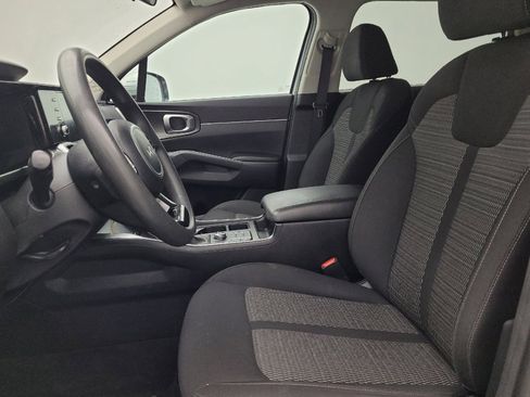 Used 2022 Kia Sorento LX image 17