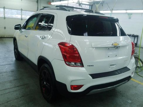 Used 2017 Chevrolet Trax LT w/ LT Convenience Package image 2