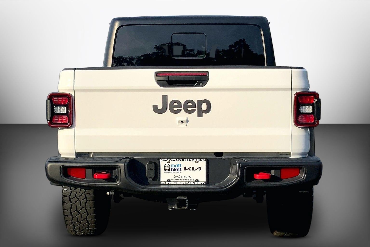 Used 2026 Jeep Gladiator Rubicon w/ Steel Power Dome Hood Package AWD/4WD image 8